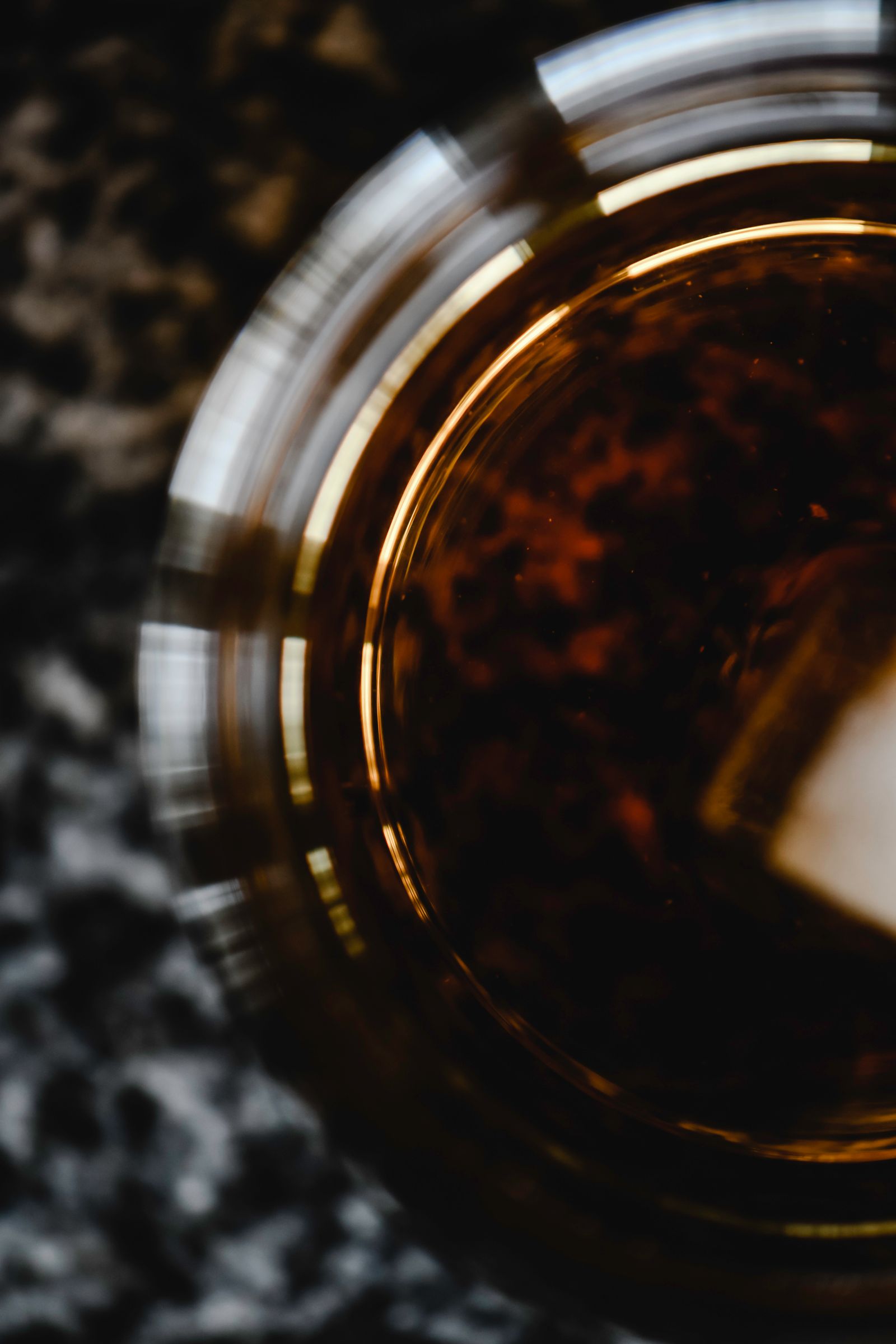 Nejlepší irská whiskey 2026: 6 lahví od Jamesonu po pot still klasiku